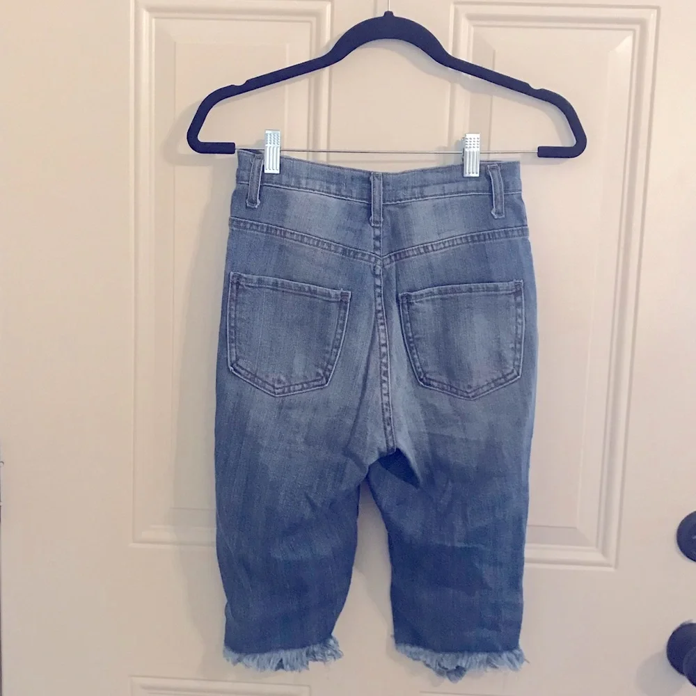 Fashion Nova Jean Shorts - Picture 6 of 7